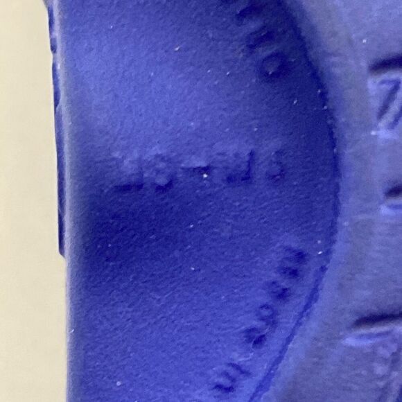 Oofos Women's Blue Flip Flop Lightweight OOriginal Recovery Sandal Size 6 - Picture 13 of 13